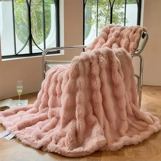 Winter Warm Faux Fur Blankets for Beds